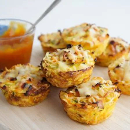 Vegetable, ham & noodle cups