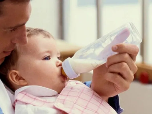 Bottle-Feeding Babies: Giving The Bottle