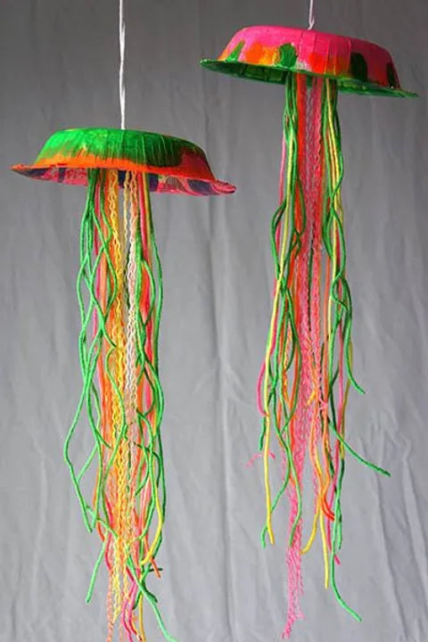 DIY Glow in the Dark Jellyfish